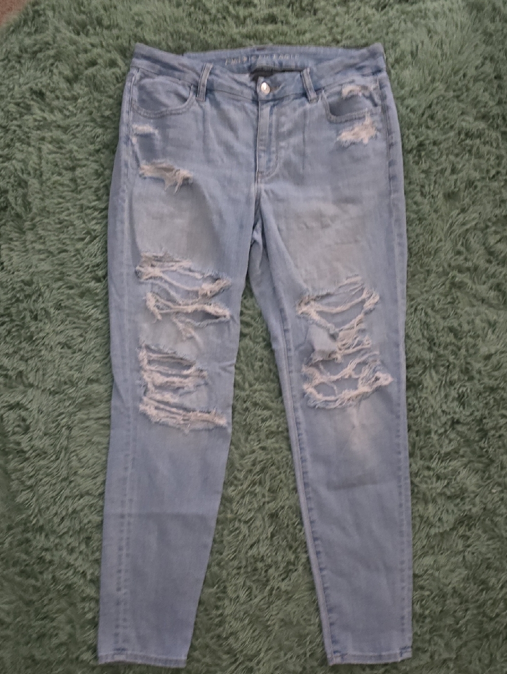American Eagle Light Blue Women's Jeans - Curvy Distressed Jegging